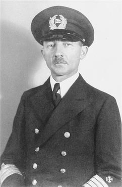 Gustav Schroeder, Cptt. of the St. Louis.  Photo Courtesy of the United States Holocaust Memorial Museum 